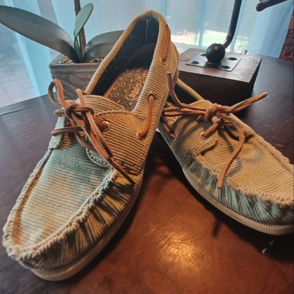 Sperry Top-Sider boating shoes
